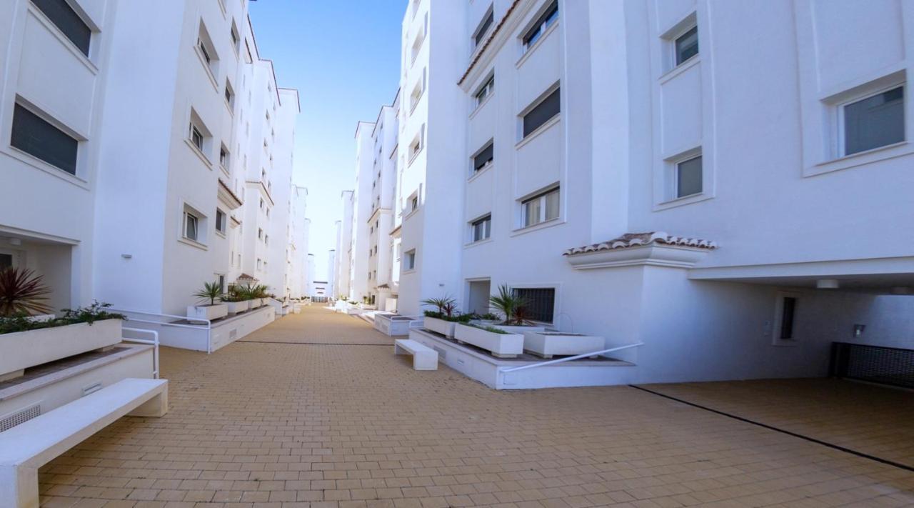 Lovely Apartment Centrally Located In Estepona Eksteriør bilde
